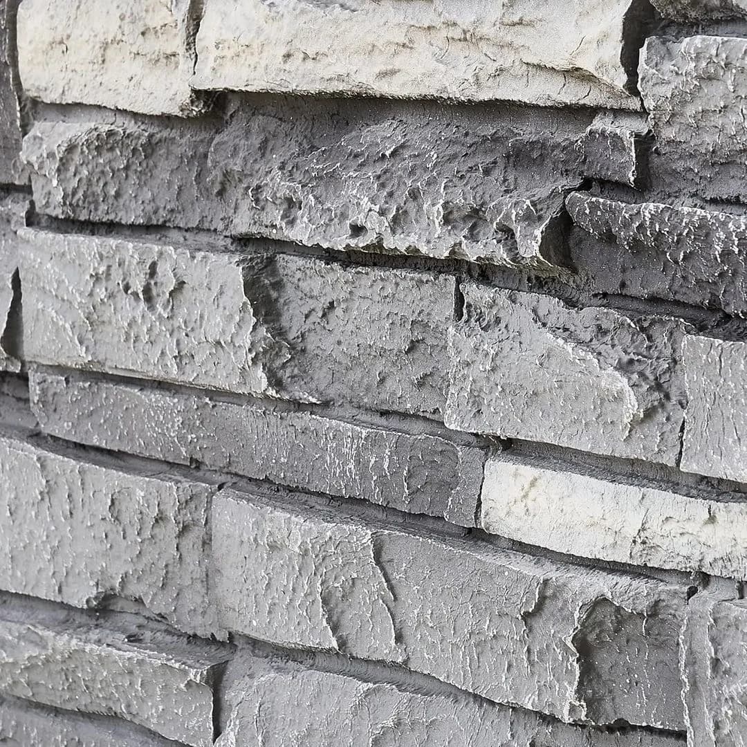 Grand Ledge 35 faux stone panel